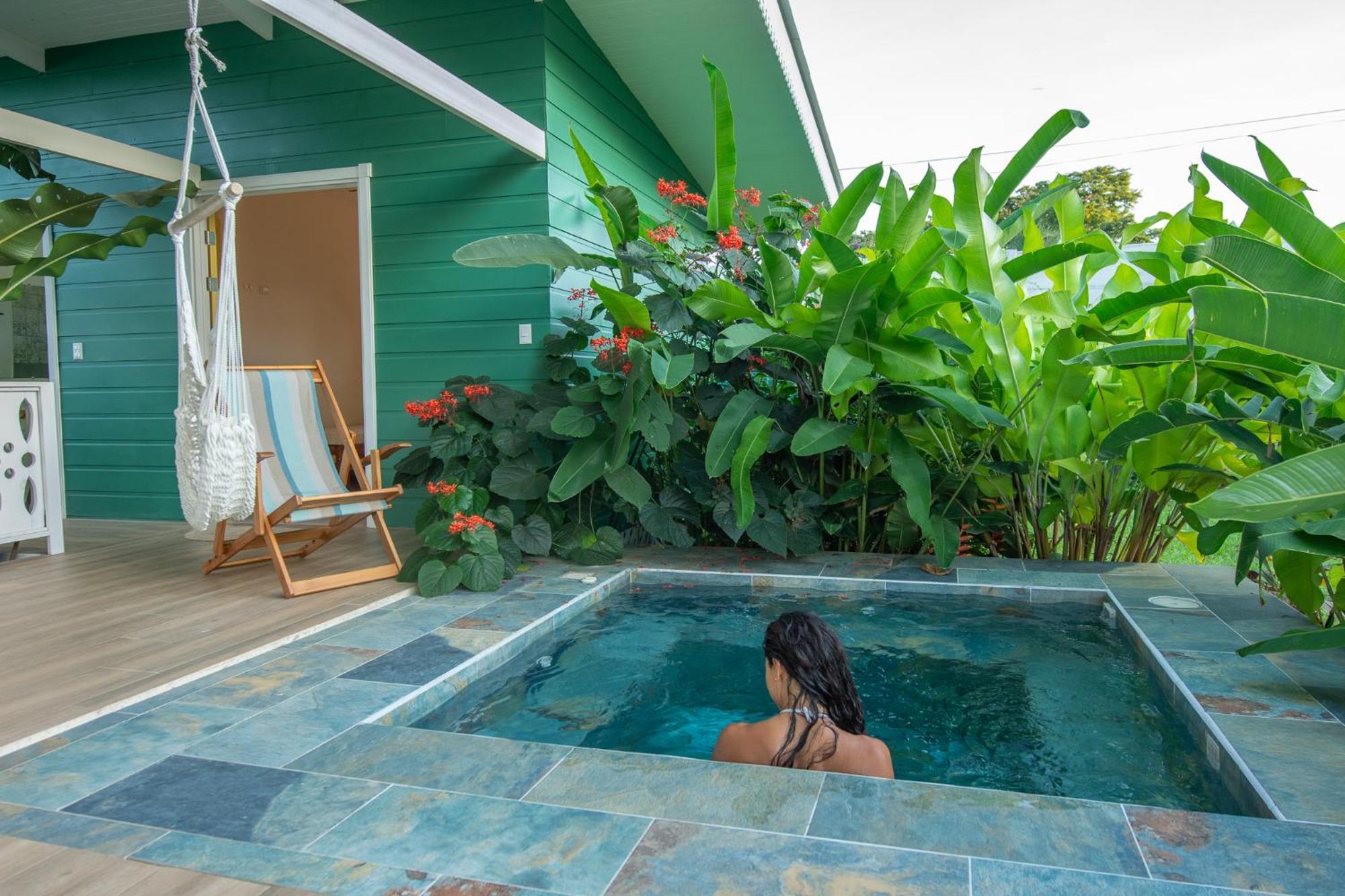 Namaitami Casa Hermosa Con Ac Y Piscina A Solo 650 Metros Del Parque Nacional Cahuita Exterior photo