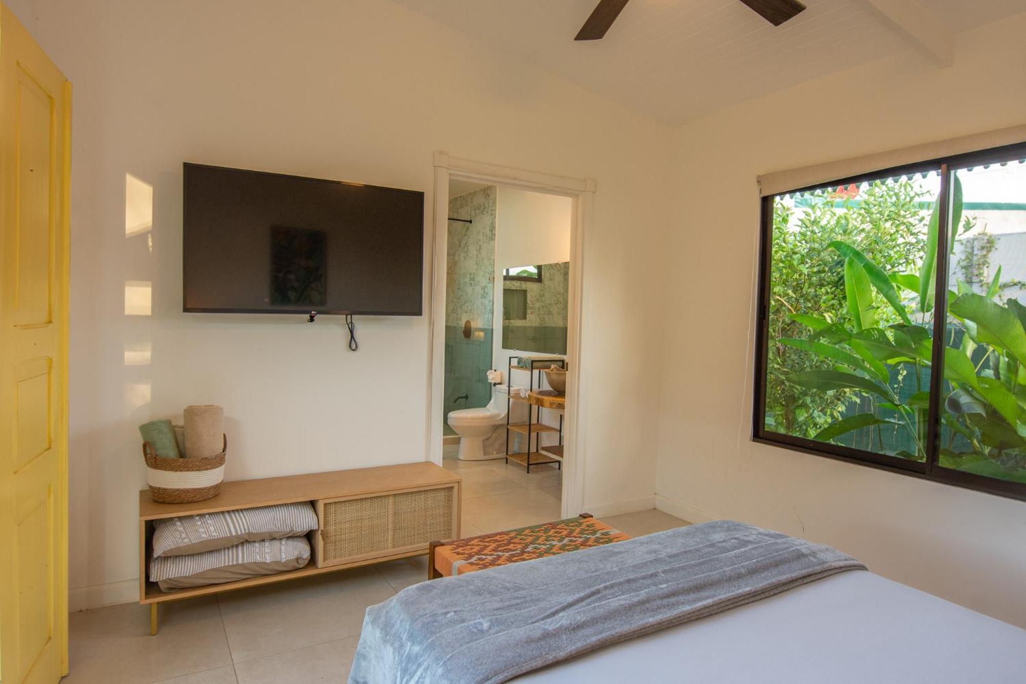 Namaitami Casa Hermosa Con Ac Y Piscina A Solo 650 Metros Del Parque Nacional Cahuita Exterior photo