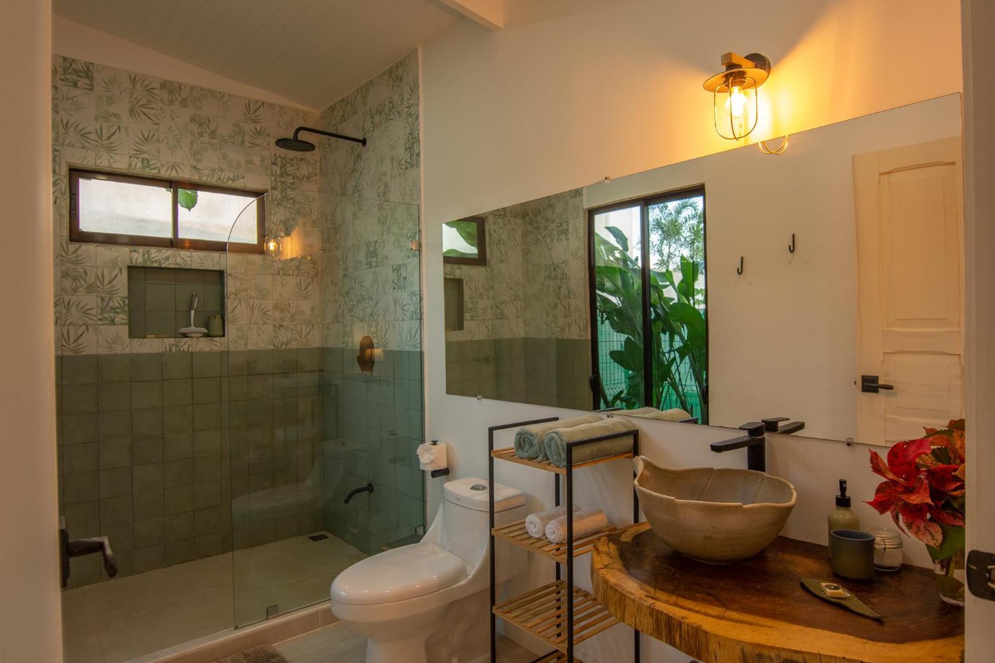 Namaitami Casa Hermosa Con Ac Y Piscina A Solo 650 Metros Del Parque Nacional Cahuita Exterior photo