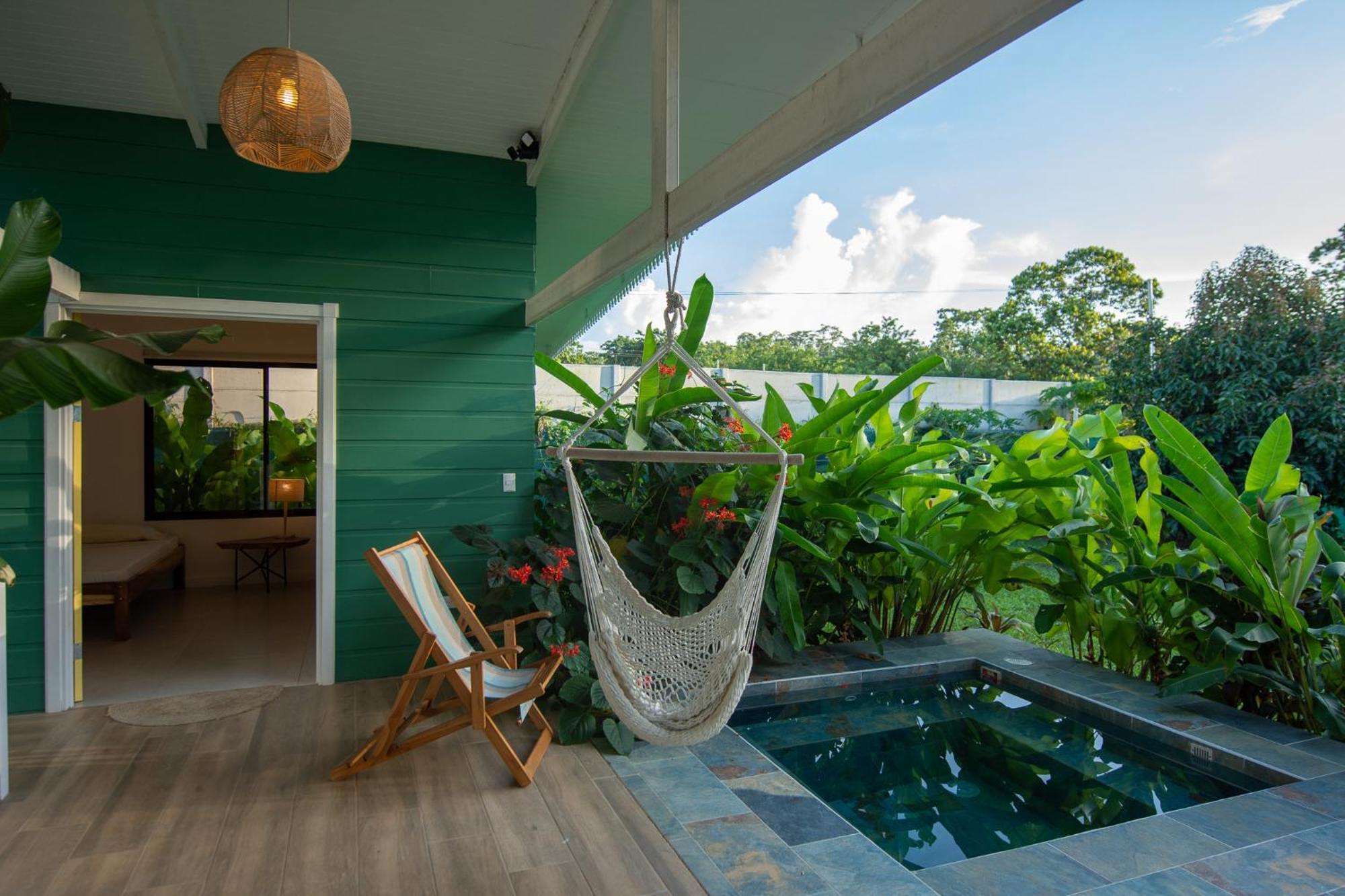 Namaitami Casa Hermosa Con Ac Y Piscina A Solo 650 Metros Del Parque Nacional Cahuita Exterior photo
