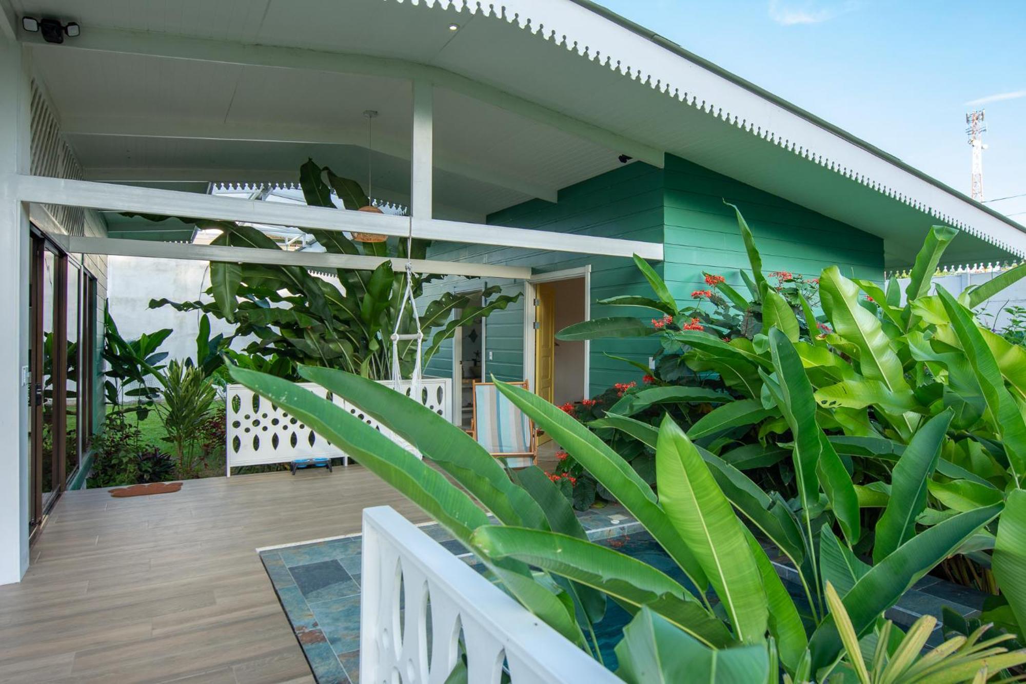 Namaitami Casa Hermosa Con Ac Y Piscina A Solo 650 Metros Del Parque Nacional Cahuita Exterior photo