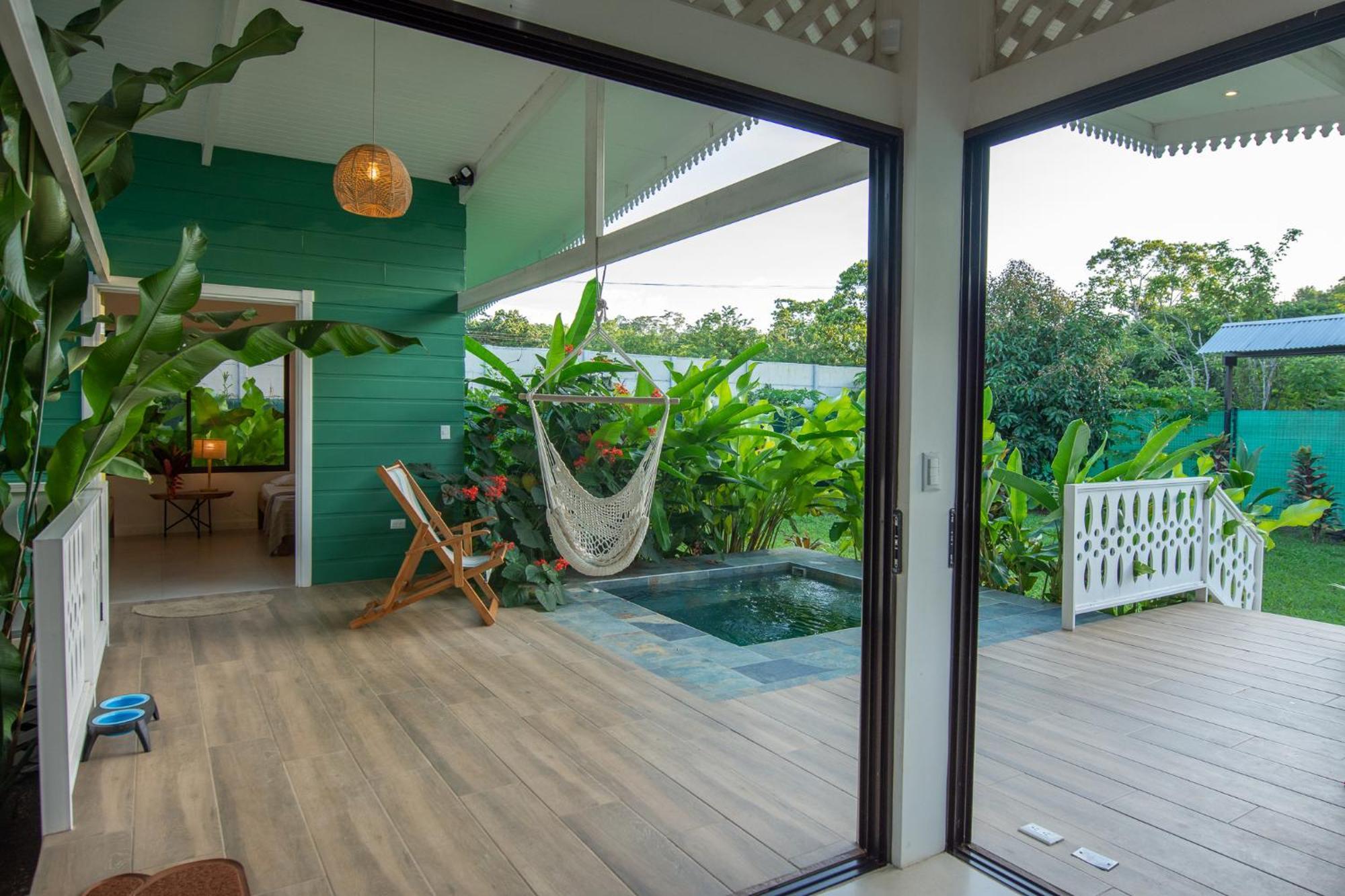 Namaitami Casa Hermosa Con Ac Y Piscina A Solo 650 Metros Del Parque Nacional Cahuita Exterior photo